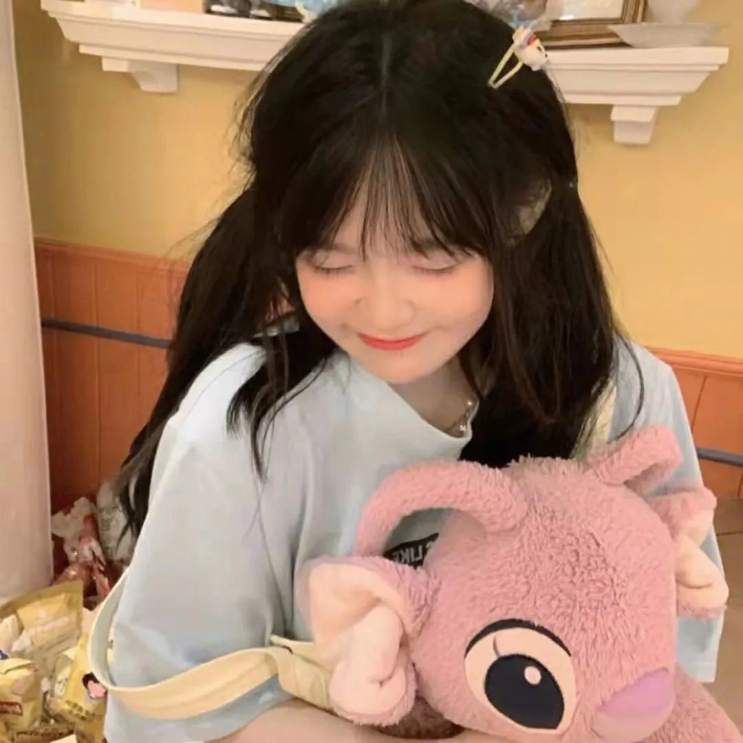 刻在石磨上的勋章